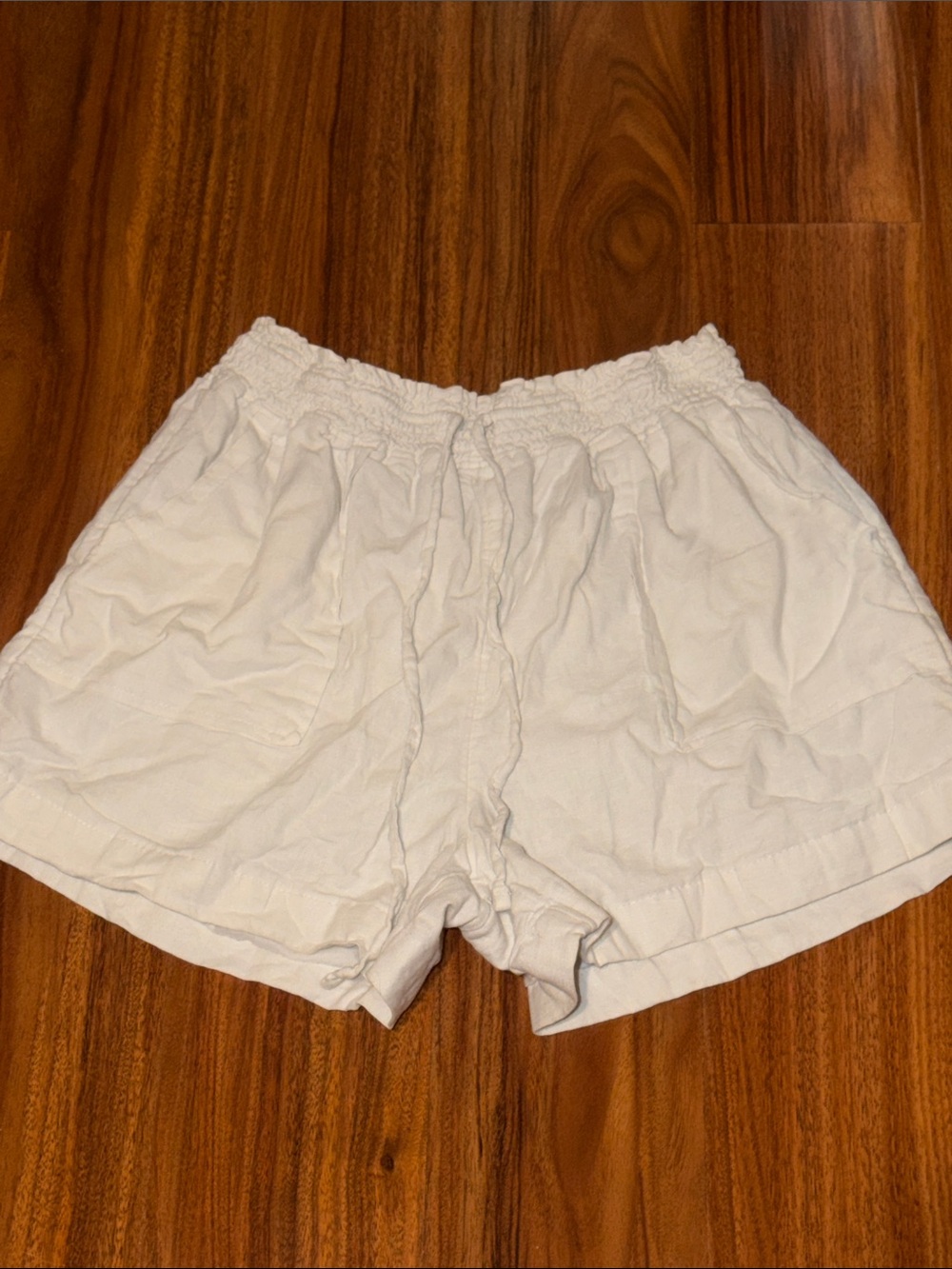 Time and Tru White Elastic-Waist Summer Casual Shorts